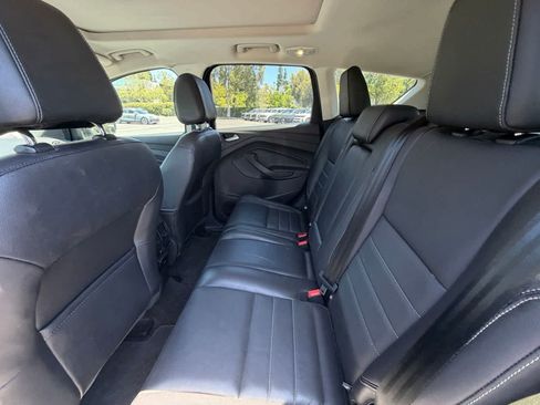 Used 2016 Ford Escape Titanium FWD image 5