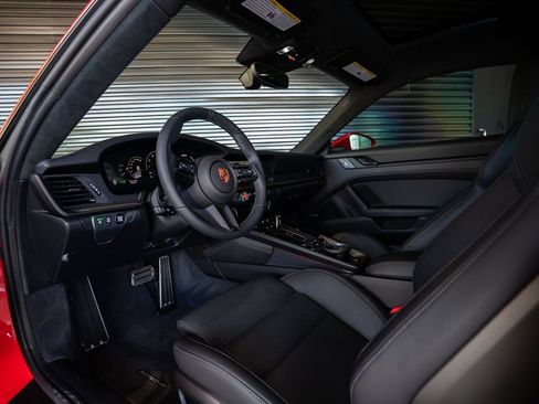 Certified 2026 Porsche 911 Carrera GTS RWD image 4