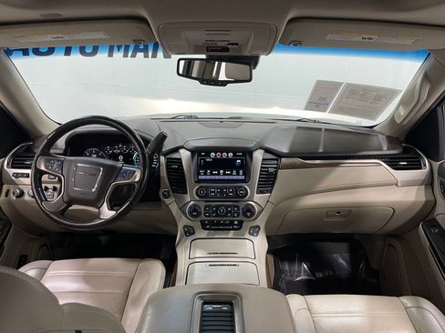 Used 2020 GMC Yukon Denali w/ Denali Premium Package AWD/4WD image 17