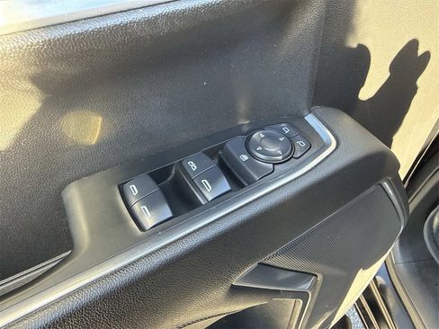Used 2022 Chevrolet Silverado 1500 LT image 12