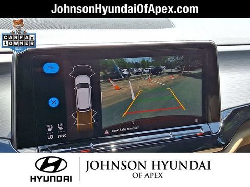 Used 2024 Volkswagen Atlas Cross Sport SE w/ Panoramic Sunroof Package FWD image 17