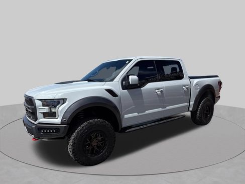 Used 2017 Ford F150 Raptor w/ Equipment Group 802A Luxury AWD/4WD image 3