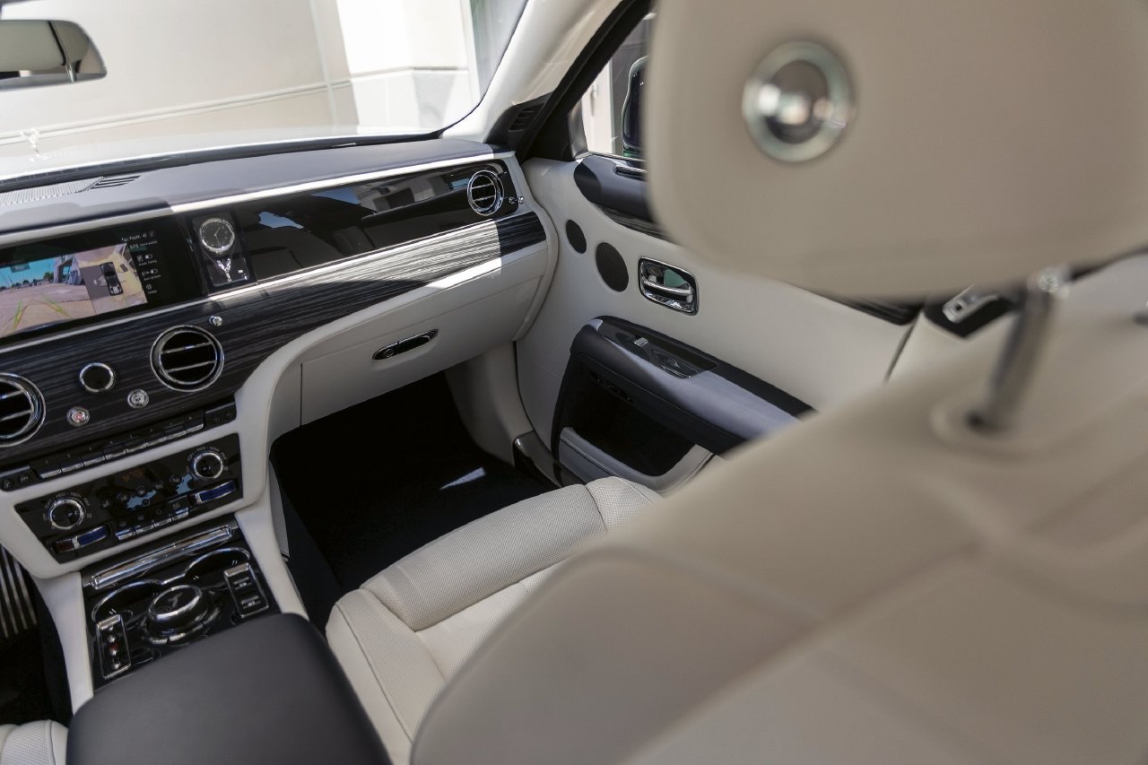 Certified 2025 Rolls-Royce Ghost AWD/4WD image 50