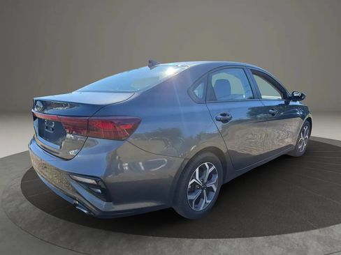 Used 2020 Kia Forte LXS FWD image 5