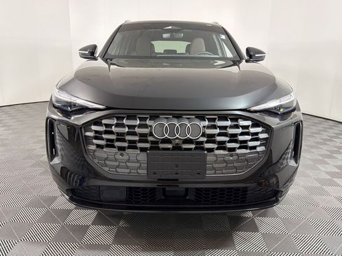 Certified 2025 Audi Q5 Premium Plus image 5