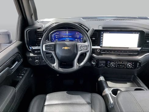 Used 2025 Chevrolet Silverado 2500 LTZ w/ LTZ Premium Package AWD/4WD image 7