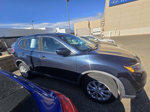 Used 2016 Nissan Rogue S AWD/4WD image 15