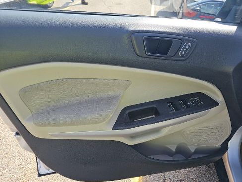 Used 2020 Ford EcoSport S AWD/4WD image 7