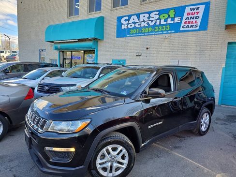 Used 2018 Jeep Compass Sport w/ Cold Weather Group FWD image 4