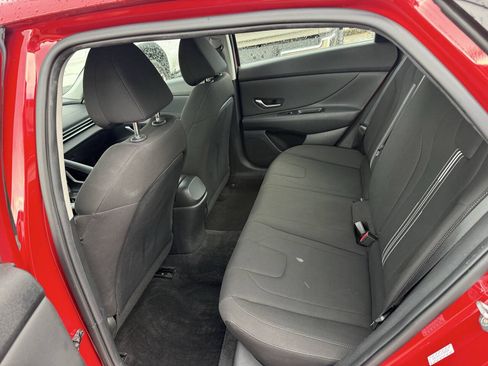 Used 2023 Hyundai Elantra SEL w/ Convenience Package FWD image 13