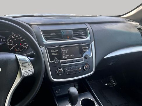 Used 2018 Nissan Altima 2.5 S w/ S Convenience Package FWD image 7