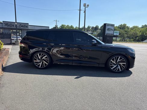Used 2025 Lincoln Aviator Black Label w/ Jet Appearance Package AWD/4WD image 12