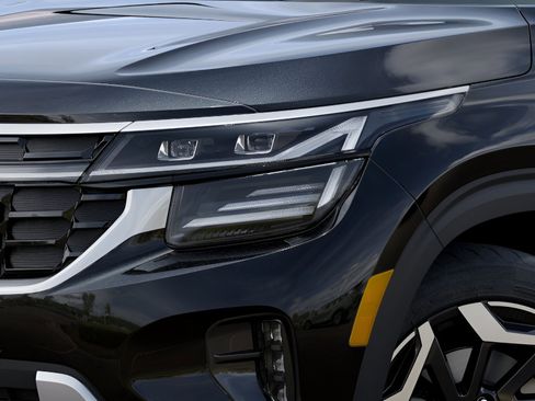 New 2026 Kia Seltos SX w/ SX Sunroof Package image 10