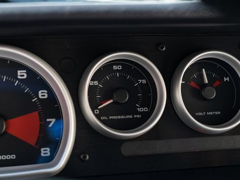 Used 2005 Ford GT RWD image 24