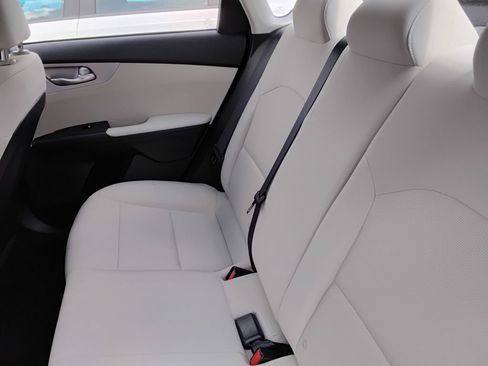 Used 2023 Kia Forte LXS FWD image 10