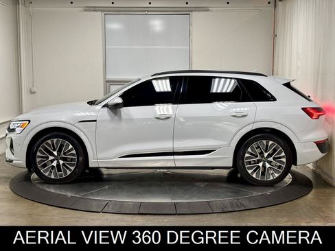 Used 2024 Audi Q8 e-tron Premium Plus w/ Premium Plus Package AWD/4WD image 6