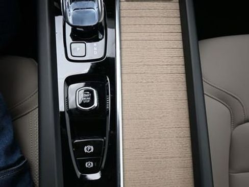 New 2026 Volvo XC60 B5 Core w/ Climate Package AWD/4WD image 11