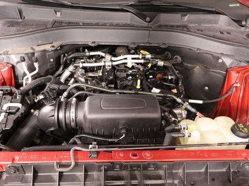 Used 2021 Ford Explorer XLT w/ Equipment Group 202A AWD/4WD image 21