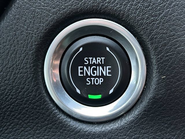 Used 2023 Cadillac XT4 Premium Luxury AWD/4WD image 27