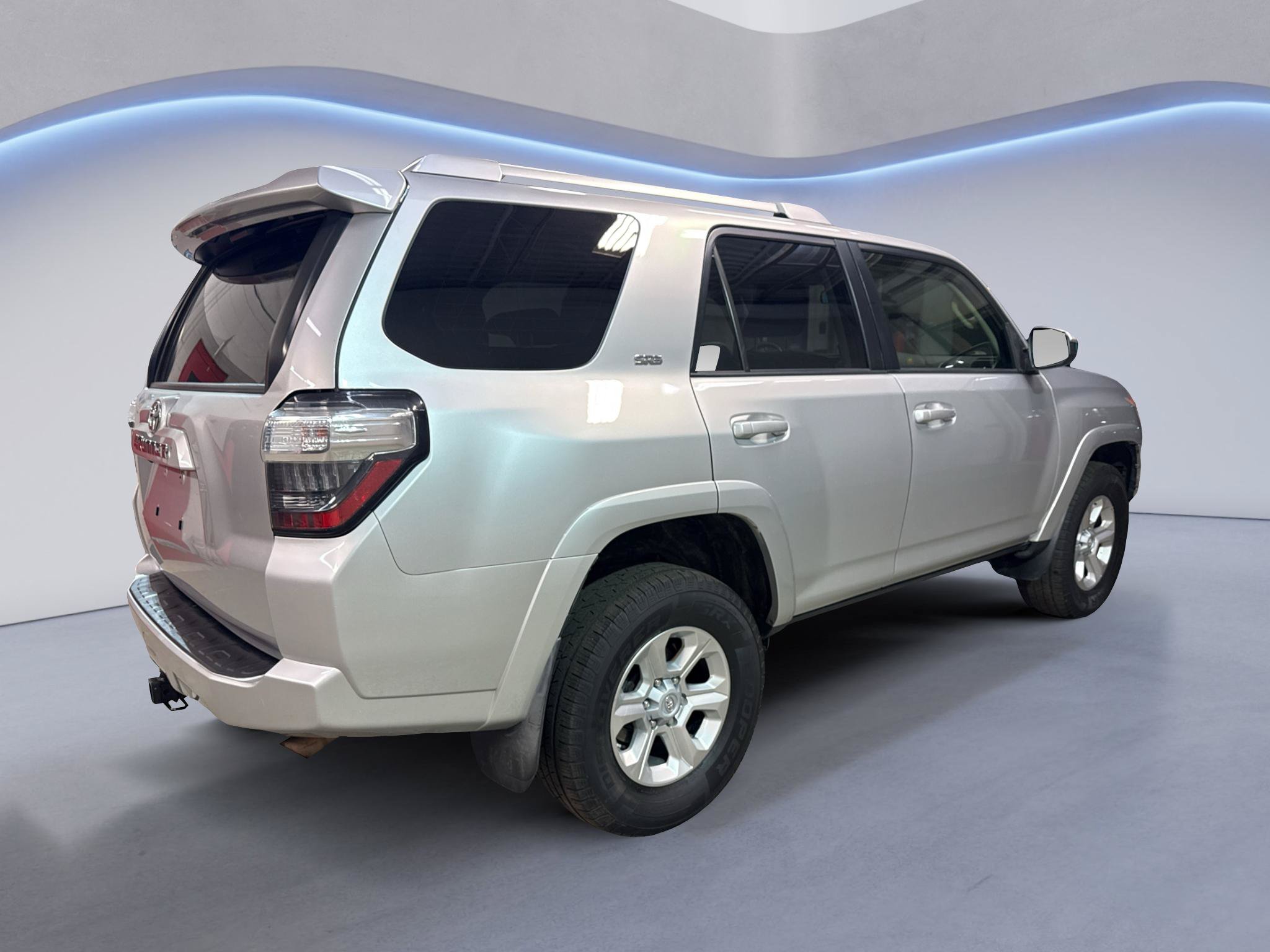 Used 2015 Toyota 4Runner SR5 AWD/4WD image 8