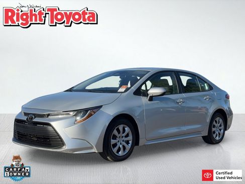 Certified 2023 Toyota Corolla LE image 1
