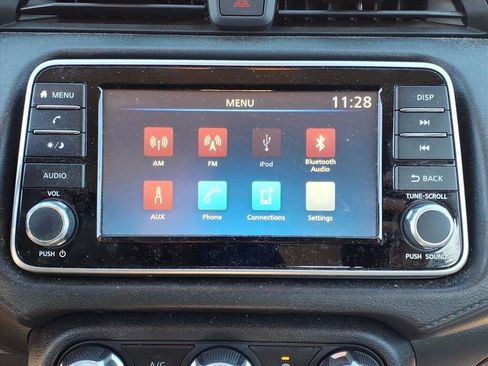 Used 2023 Nissan Versa S w/ Trunk Package image 10