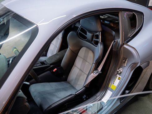 Used 2023 Porsche 718 Cayman GT4 RS w/ Weissach Package image 8