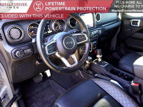 Used 2022 Jeep Gladiator Overland image 14
