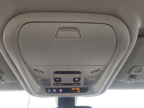 Used 2018 GMC Terrain Denali w/ Comfort Package image 29