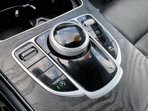 Used 2018 Mercedes-Benz GLC 300 4MATIC image 33