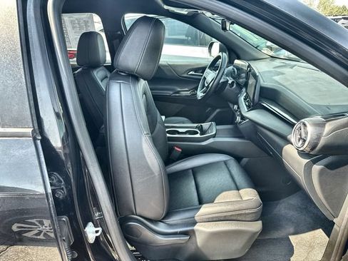 Used 2025 Chevrolet Equinox LT w/ Convenience Package II AWD/4WD image 24