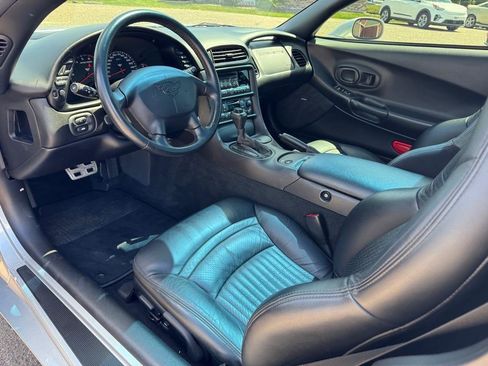 Used 2001 Chevrolet Corvette Coupe w/ Preferred Equipment Group2 RWD image 15