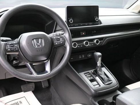 Used 2023 Honda CR-V EX image 26