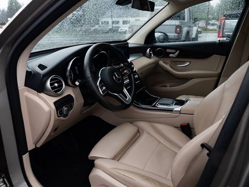 Used 2021 Mercedes-Benz GLC 300 4MATIC image 13