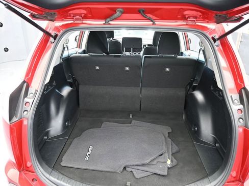 Used 2017 Toyota RAV4 LE image 38