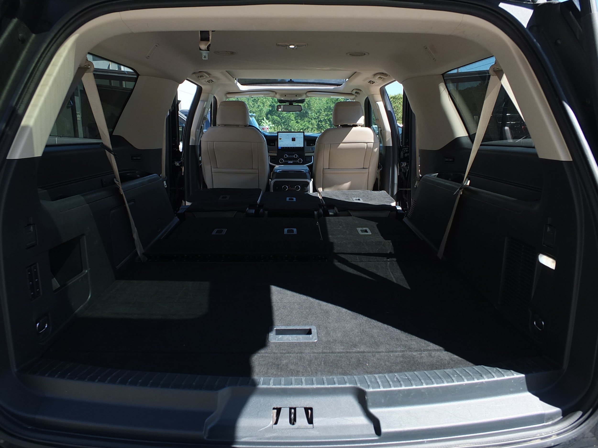 Used 2024 Ford Expedition Max Limited AWD/4WD image 17