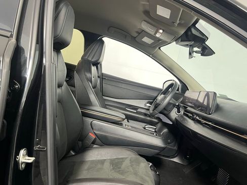 Used 2024 Nissan Ariya AWD image 27