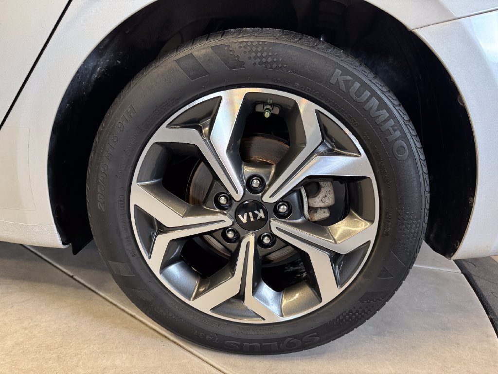 Used 2021 Kia Forte LXS FWD image 25