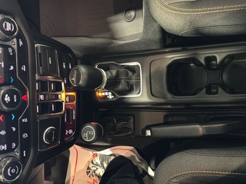 New 2025 Jeep Gladiator Willys image 36