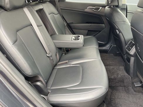 Certified 2023 Kia Sportage EX AWD/4WD image 16