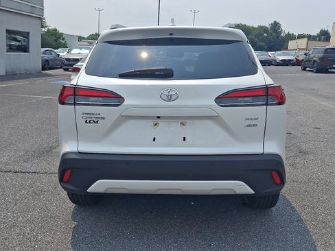 Used 2024 Toyota Corolla Cross XLE w/ Convenience Package AWD/4WD image 6
