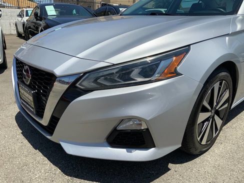 Used 2022 Nissan Altima 2.5 SV FWD image 4