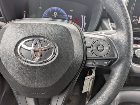Used 2026 Toyota Corolla LE FWD image 15