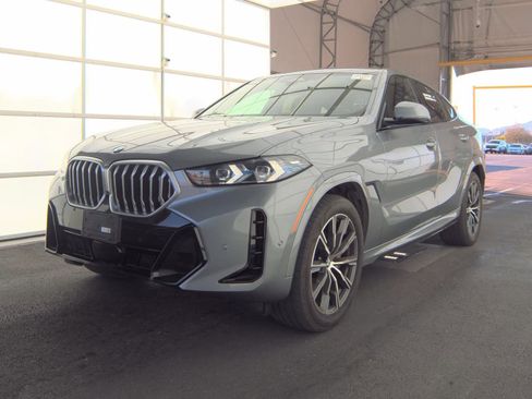 Used 2025 BMW X6 xDrive40i AWD/4WD image 10