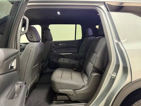Certified 2025 Chevrolet Traverse LT image 23