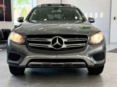 Used 2018 Mercedes-Benz GLC 300 4MATIC image 2