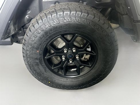 Used 2024 Jeep Wrangler Unlimited AWD/4WD image 11