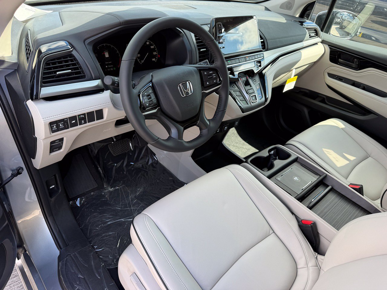 New 2027 Honda Odyssey Touring image 7