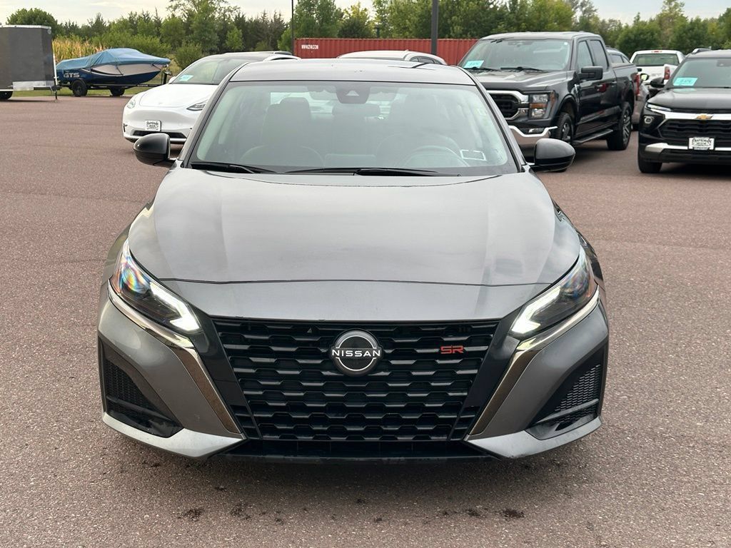 Used 2024 Nissan Altima 2.5 SR AWD/4WD image 35
