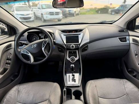 Used 2012 Hyundai Elantra Limited w/ Technology Pkg 5 FWD image 13